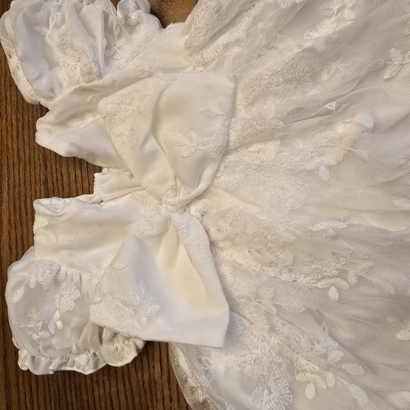 Other - Elegant White Lace Fabric baby dress. Perfect for baptisms. Size 6/9 months